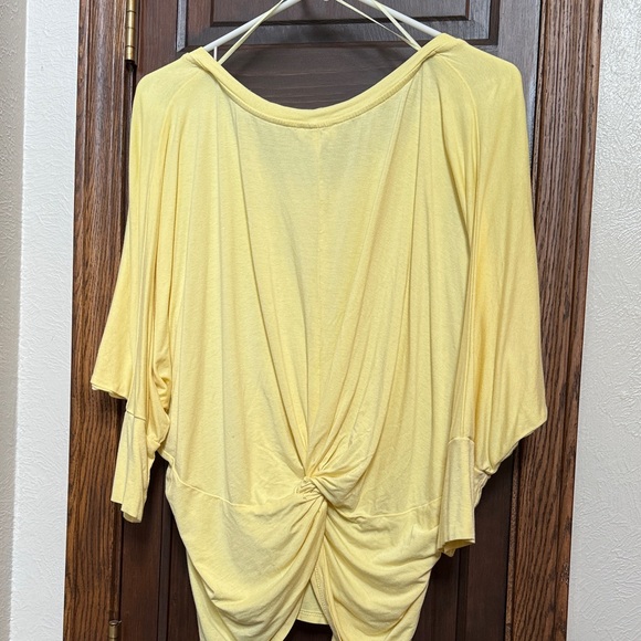 Umgee Light Yellow Women's Blouse - Picture 3 of 3